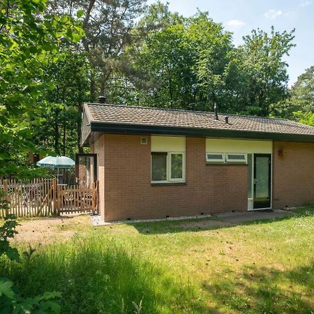 Comfort 6-Person Dog Bungalow In The Holiday Park Landal Heideheuvel Beekbergen Esterno foto