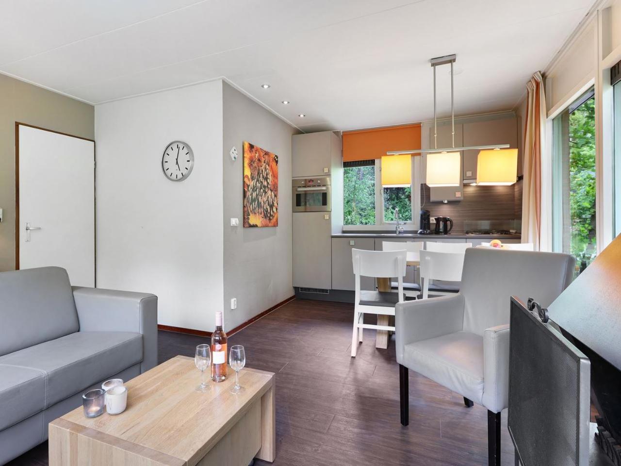 Comfort 6-Person Dog Bungalow In The Holiday Park Landal Heideheuvel Beekbergen Camera foto