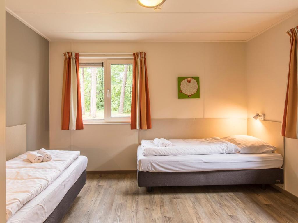 Comfort 6-Person Dog Bungalow In The Holiday Park Landal Heideheuvel Beekbergen Camera foto