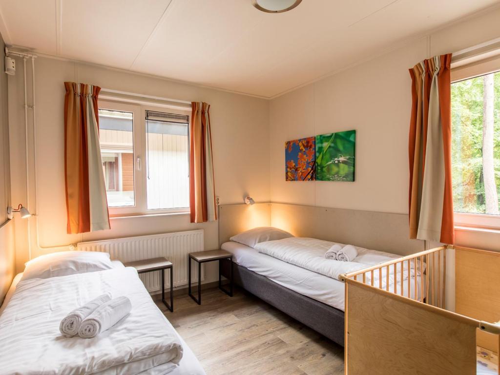 Comfort 6-Person Dog Bungalow In The Holiday Park Landal Heideheuvel Beekbergen Camera foto