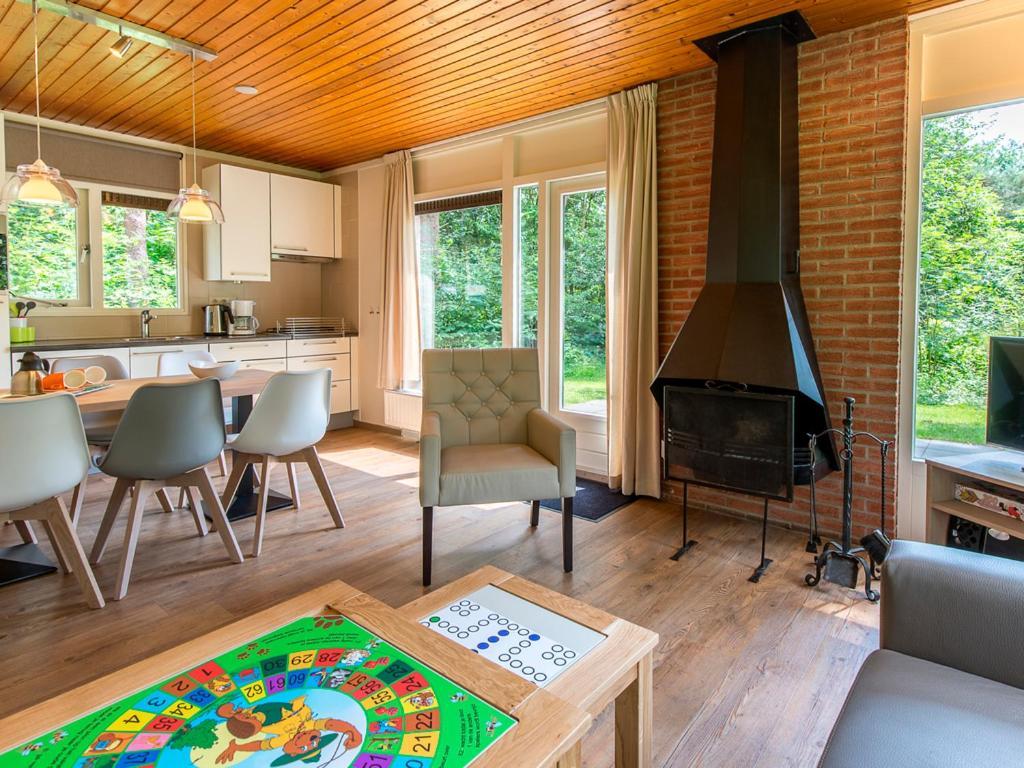 Comfort 6-Person Dog Bungalow In The Holiday Park Landal Heideheuvel Beekbergen Camera foto
